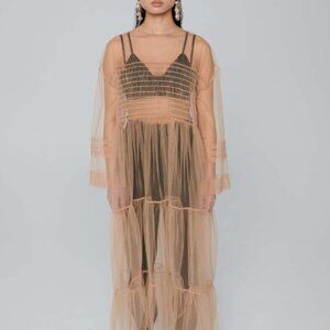 ESTHE Long Tulle Tiered Oversized Dress Beige XL